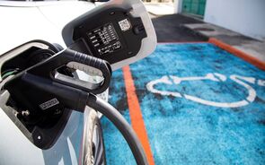Governo vai lançar novo apoio para compra de elétricos com entrega de carro para abate