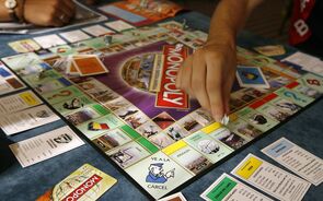 monopolio hasbro jogo tabuleiro