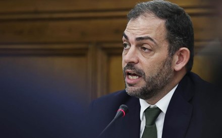Duarte Cordeiro considera ideia de 'acordo secreto' com PSD em 2017 'falsa e caluniosa'