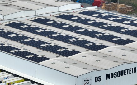 Engie Hemera instala mais de 2.200 painéis solares em base logística dos Mosqueteiros 