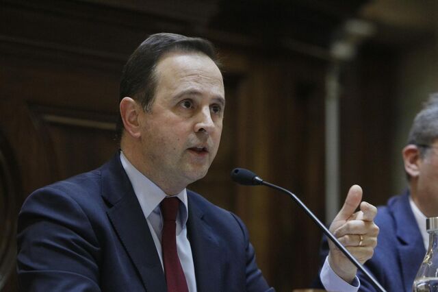 Dívida pública fixou-se em 113,8% do PIB em 2022, anuncia Fernando Medina