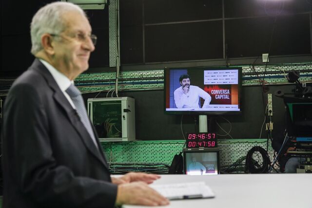 “Bancos estão a aproveitar a situação” nos depósitos, diz Carlos Tavares