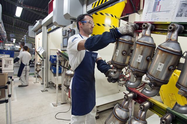 Exportações de componentes automóveis afundam 17,3% em novembro