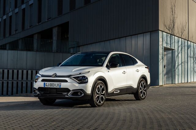 Citroën ë-C4 X. ‘Tapete voador’ elétrico
