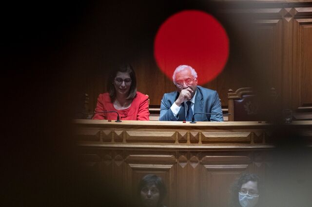 Crise política reduz diferença entre PS e PSD a mínimos