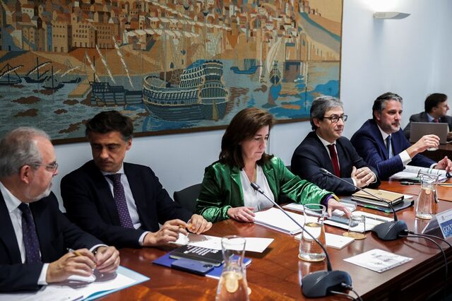 Parceiros divididos sobre acumular 65% do subsídio com o salário