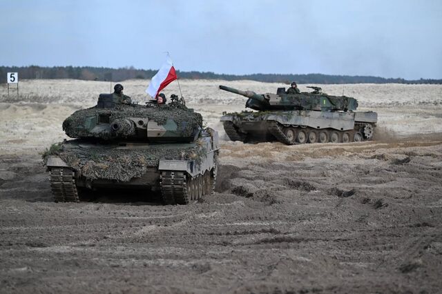 Polónia formaliza pedido à Alemanha para enviar carros de combate para Ucrânia