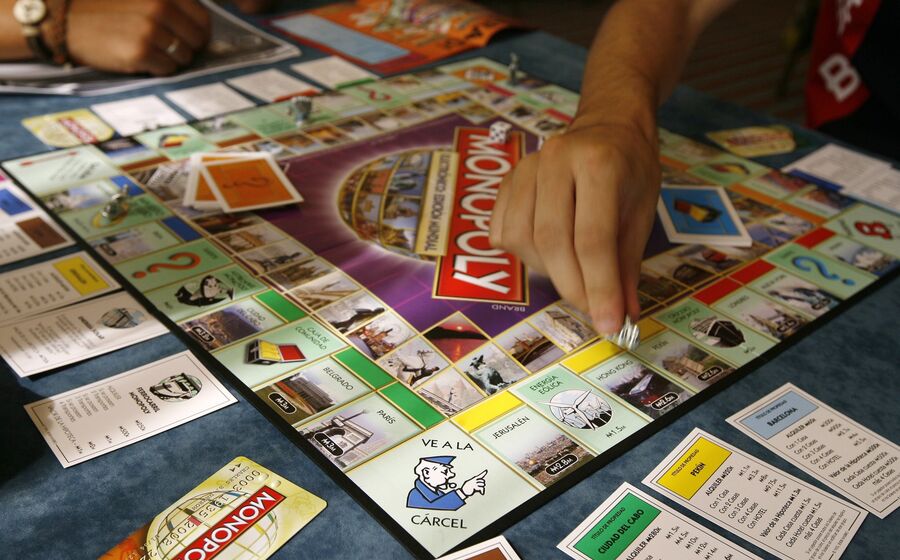 monopolio hasbro jogo tabuleiro