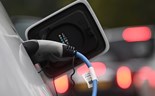 China quer que UE volte atrás com taxas sobre veículos elétricos