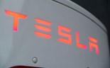 S&P encerra em alta pela primeira vez na semana. Tesla tem maior subida em 11 anos