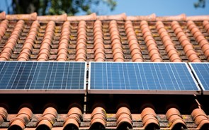 Novos apoios de 120 milhões para painéis solares ou janelas eficientes nas mãos de Bruxelas