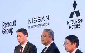 Nissan e Renault com participações cruzadas de 15% até 2038