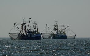 barcos pesca oceanos mar sustentabilidade economia azul
