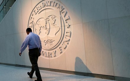 FMI volta a cortar previsões de crescimento da Zona Euro