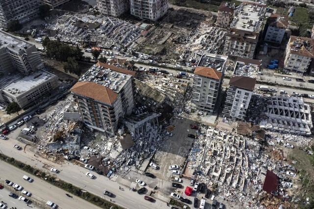 Erdogan decreta estado de emergência. ONU acredita que mortos podem chegar a 20 mil