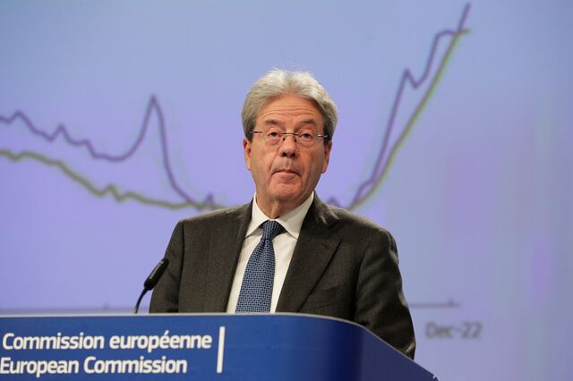 Bruxelas assinala a retoma, mas mantém Zona Euro a crescer 0,8%