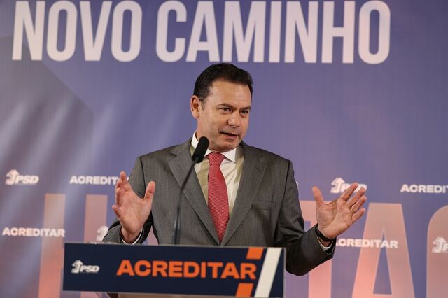Líder do PSD diz que PS, PCP e BE têm sido os “grandes amigos” do privado 