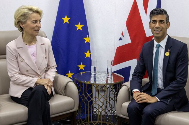 UE e Reino Unido chegam a acordo sobre protocolo da Irlanda do Norte
