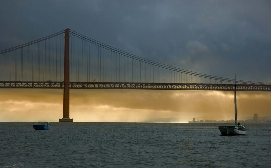 rio tejo lisboa ponte 25 abril