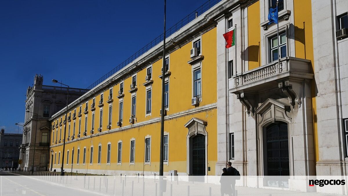 Finanças alargam entrega da modelo 22 até 30 de junho