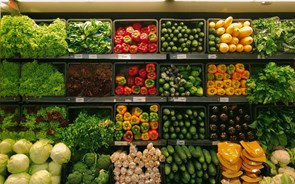 Preços dos legumes, alojamento e outros serviços continuam a subir acima de dois dígitos