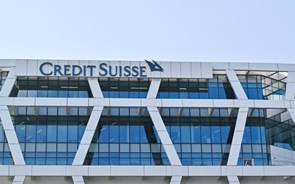 Liquidação do Credit Suisse teria causado consideráveis prejuízos económicos, diz ministra suíça