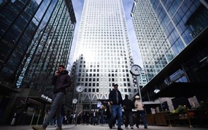 Credit Suisse vendido ao UBS com apoio até 100 mil milhões do banco central