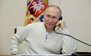 Putin nacionaliza 'temporariamente' maior concessionária automóvel da Rússia