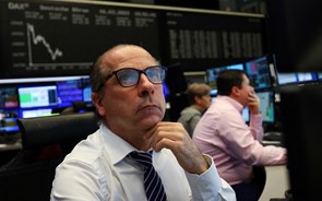 A semana em oito gráficos: Bolsas europeias caem mas Wall Street aguenta-se. Petróleo jorra mais alto
