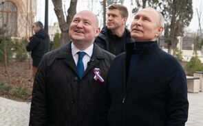 Vladimir Putin visita o Donbass