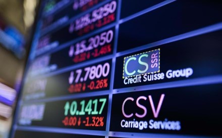 Credit Suisse recupera 19% em bolsa com apoio do banco central da Suíça