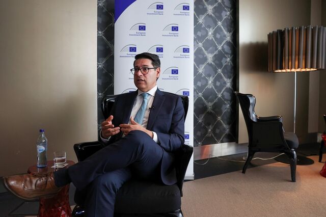 “É preciso que privados tragam recursos” para responder a EUA