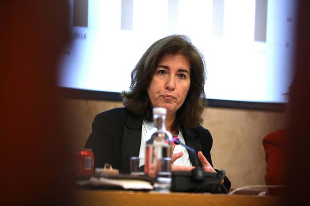 Apoio para contratar acima de 1.330 euros exige criação de emprego