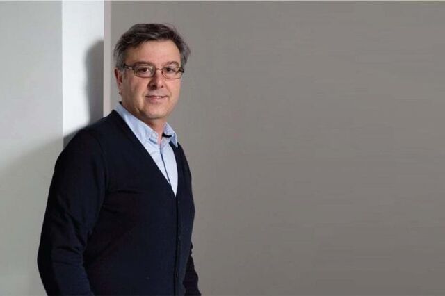 Óscar chega à liderança da FEP após esmiuçar a fraude e arrasar a elite política 