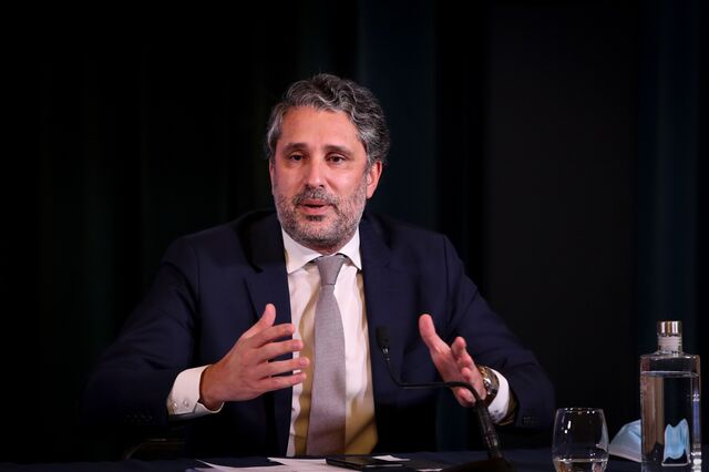 Especialistas querem “taxar os donos dos robôs”
