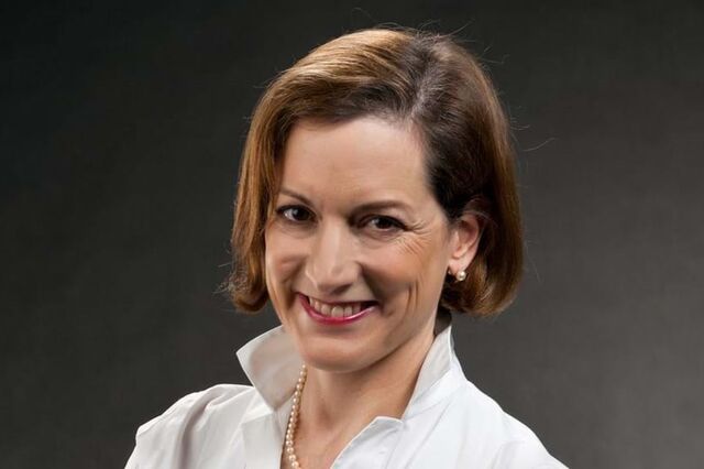 A Cortina de Ferro vista por dentro, por Anne Applebaum