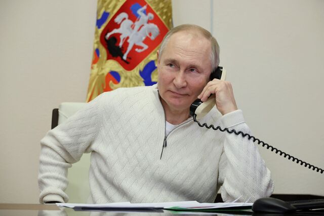 Putin saúda vontade da China em ter papel construtivo na resolução do conflito na Ucrânia