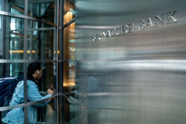 New York Community Bank compra parte do Signature Bank por 2,5 mil milhões