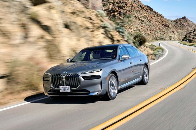 BMW I7: O carro do patrão