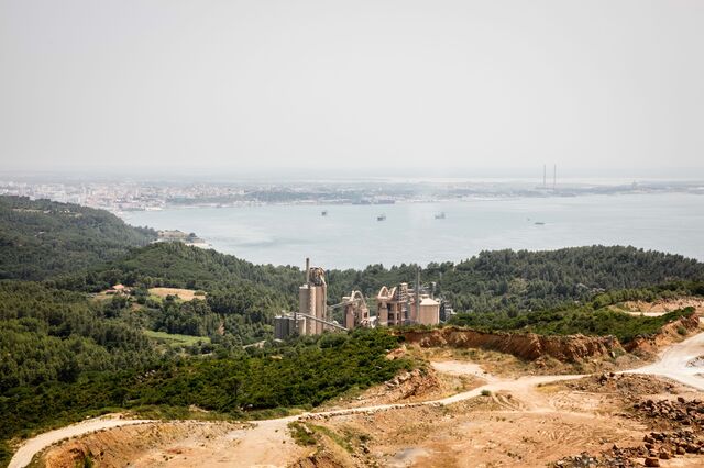 Câmara de Setúbal rejeita ampliação das pedreiras da Secil na Arrábida