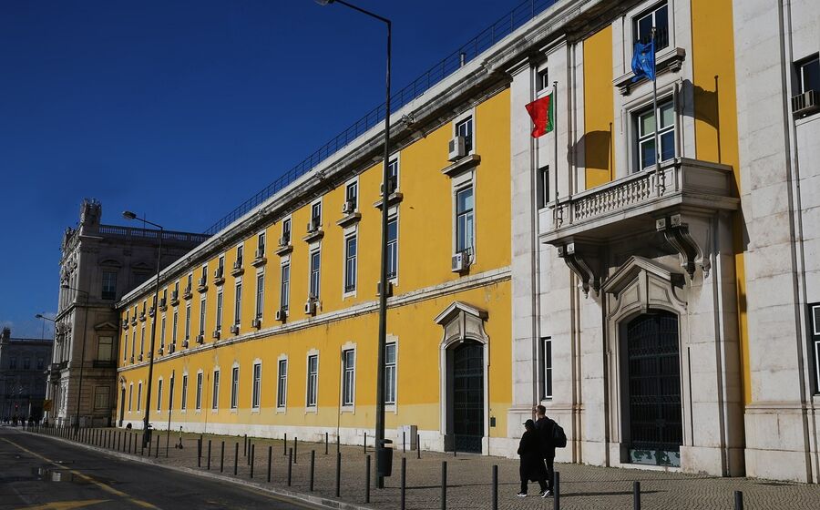 Receita de IRS seguia a crescer 9,1% até abril.
