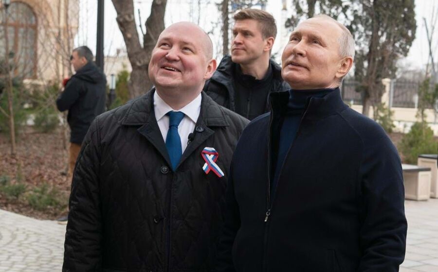 Vladimir Putin visita o Donbass