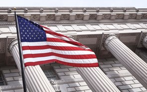 Moody's revê em alta crescimento dos EUA para este ano de 1,1% para 1,9% 