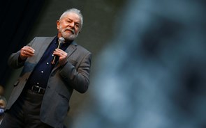 Lula da Silva vai à China com agenda ambiciosa e delegação de 300 pessoas