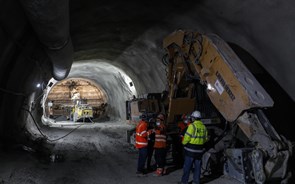 Trabalhos na via férrea vão afetar linha Amarela do Metro nos próximos fins-de-semana