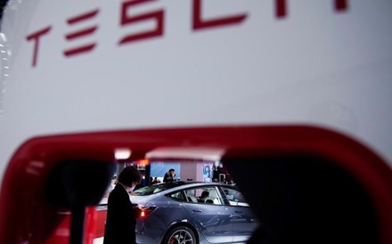 França posiciona-se para atrair investimento da Tesla