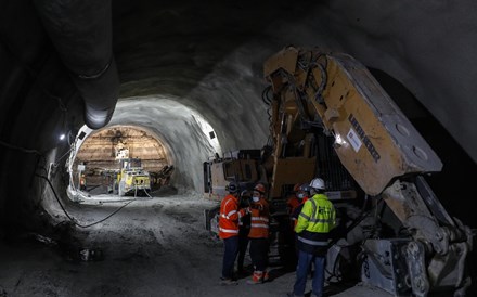 Trabalhos na via férrea vão afetar linha Amarela do Metro nos próximos fins-de-semana