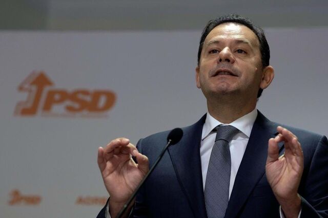 Montenegro promete medidas contra corrupção e subir mais as pensões abaixo do SMN 