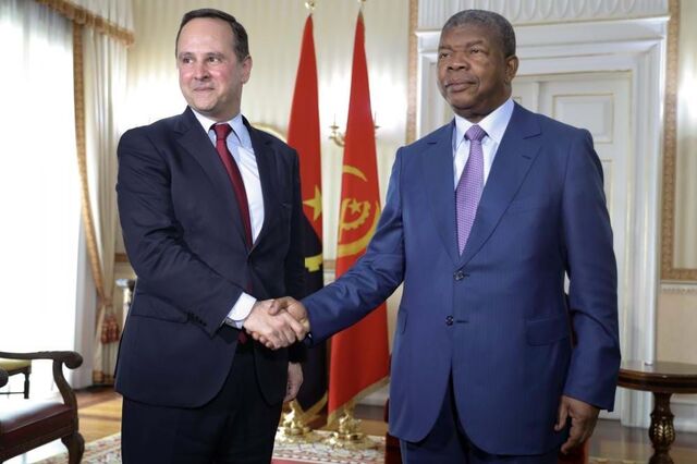 Medina anuncia a João Lourenço reforço de linha de crédito a Angola