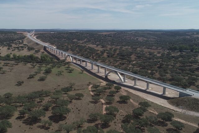 Linha de Évora arrisca só ficar pronta em 2025 e perder fundos europeus